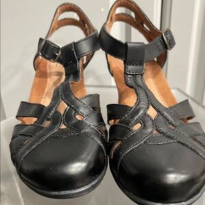 Rockport Cobb Hill Collection Aubrey Blk Women's T Strap Low Heel Pump Sandal 10